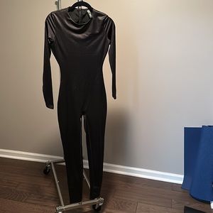 ALL-IN-ONE SHINE CREW NECK LONG SLEEVE ONESIE | ONYX × 1
ONYX / S